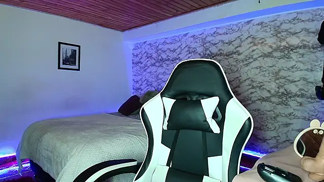 Camila IRoose online show from 18, 3, 2026