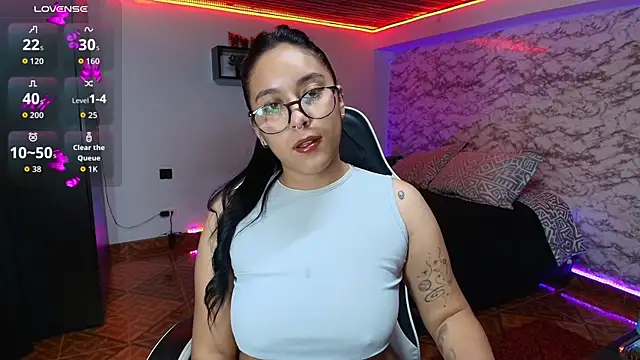 Snapshot of Camila_IRoose chatting on 22, 7, 2026 Camila IRoose online show from 22, 7, 2026