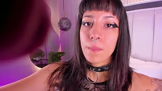 ViolettaColinss online show from 19, 5, 2026