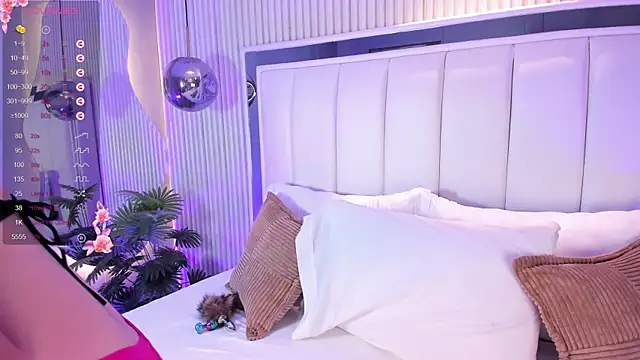 ViolettaColinss online show from 23, 2, 2026