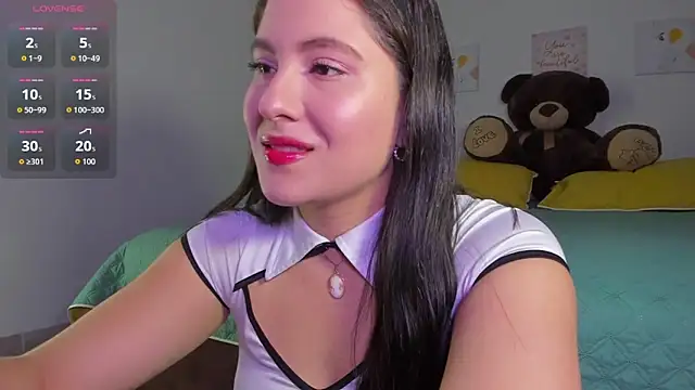 Alessandra 01 online show from 3, 2, 2026