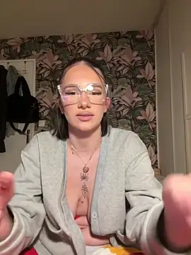 leannabbyy online show from 6, 2, 2026