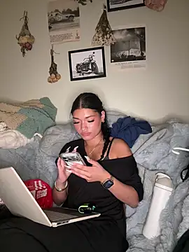Snapshot of ellianajean chatting on 5, 6, 2026 ellianajean online show from 5, 6, 2026