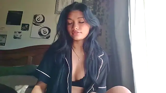 Snapshot of ellianajean chatting on 1, 3, 2026 ellianajean online show from 1, 3, 2026