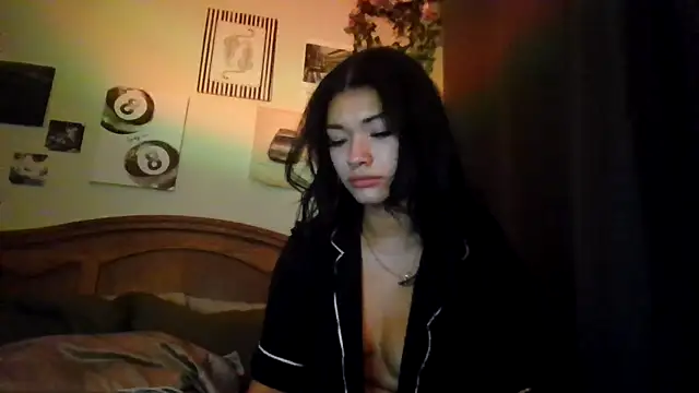Snapshot of ellianajean chatting on 6, 3, 2026 ellianajean online show from 6, 3, 2026