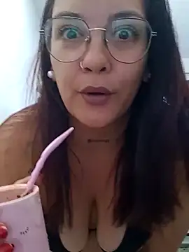 kuramaqueen online show from 15, 2, 2026