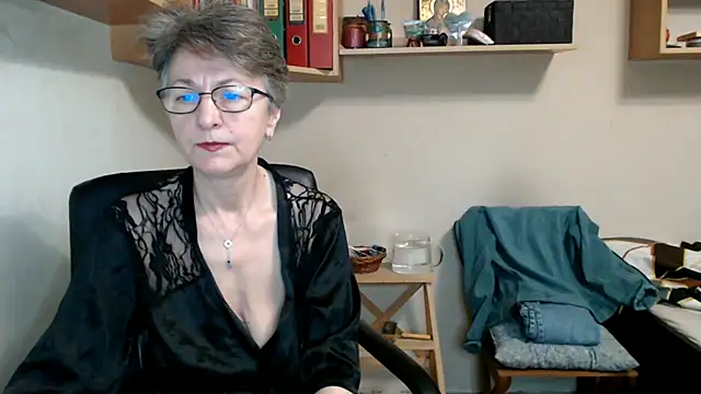 katemodel online show from 17, 11, 2025