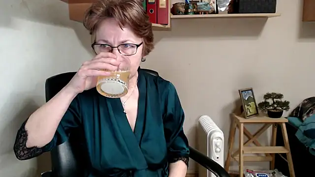 katemodel online show from 1, 2, 2026