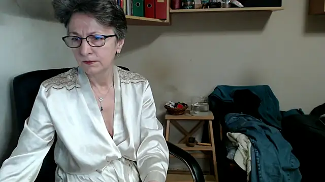 katemodel online show from 23, 11, 2025