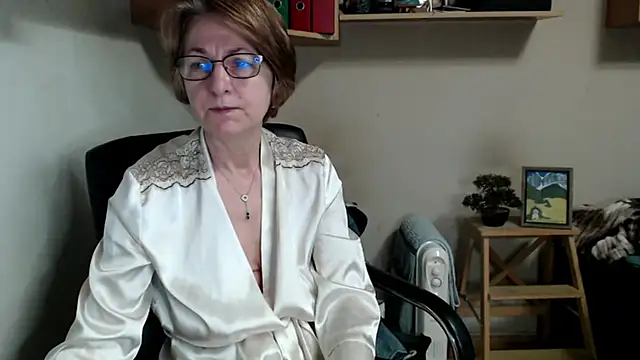 katemodel online show from 2, 4, 2026