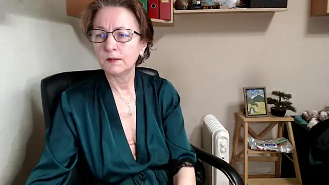 katemodel online show from 4, 3, 2026