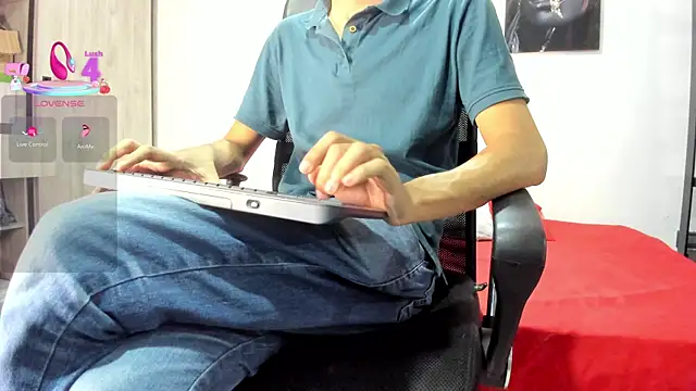 Snapshot of milo_cruz_ chatting on 25, 4, 2026 milo cruz online show from 25, 4, 2026
