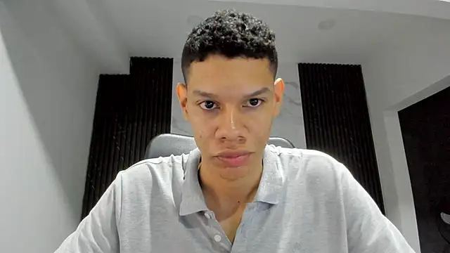 Snapshot of milo_cruz_ chatting on 18, 4, 2026 milo cruz online show from 18, 4, 2026