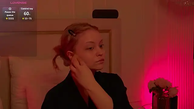 MollyHilton online show from 3, 4, 2026