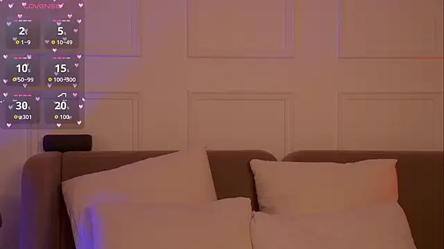 MollyHilton online show from 14, 4, 2026