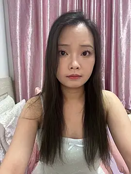 BIGBABYYEYE online show from 15, 7, 2026