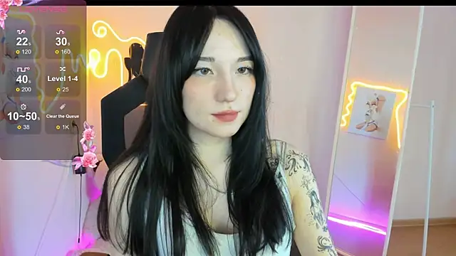 AliceeinWonderlanddd online show from 23, 3, 2026