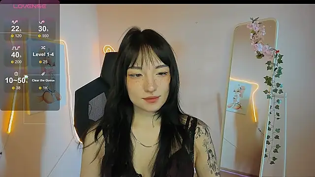 AliceeinWonderlanddd online show from 3, 5, 2026