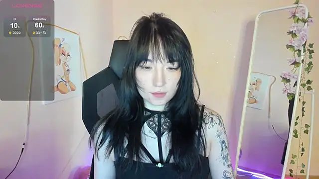 AliceeinWonderlanddd online show from 21, 5, 2026