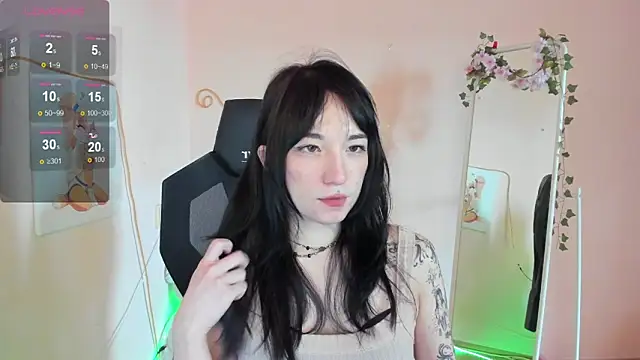 AliceeinWonderlanddd online show from 26, 5, 2026