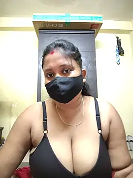Snapshot of Curvy_Trisha chatting on 23, 5, 2026 Curvy Trisha online show from 23, 5, 2026