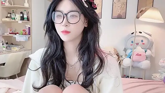 Luminous4173 online show from 1, 2, 2026