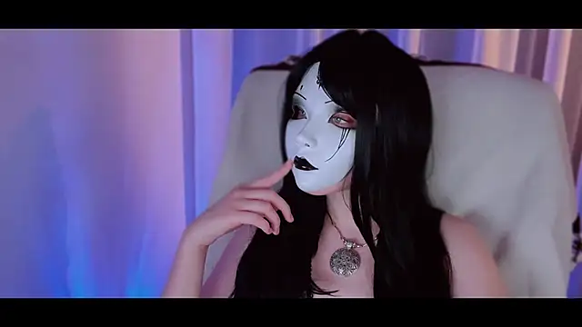 NoirLiliyaa online show from 8, 2, 2026