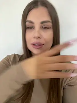 CutieLui  online show from 19, 2, 2026