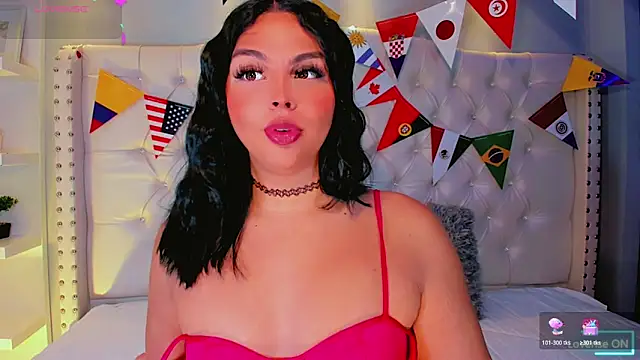 Snapshot of Maia_Hotts chatting on 15, 6, 2026 Maia Hotts online show from 15, 6, 2026