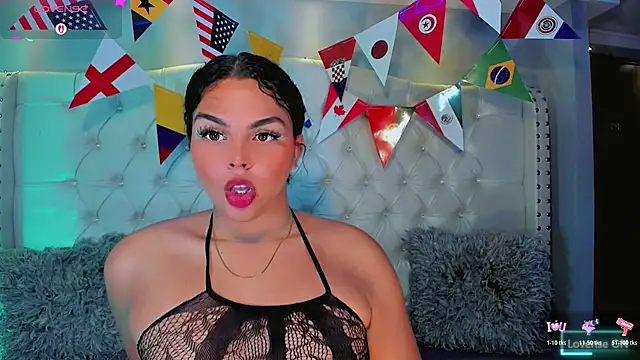 Snapshot of Maia_Hotts chatting on 11, 6, 2026 Maia Hotts online show from 11, 6, 2026