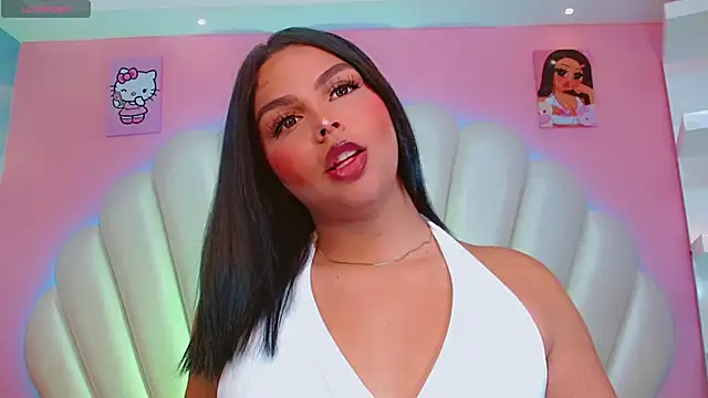 Maia Hotts online show from 6, 3, 2026