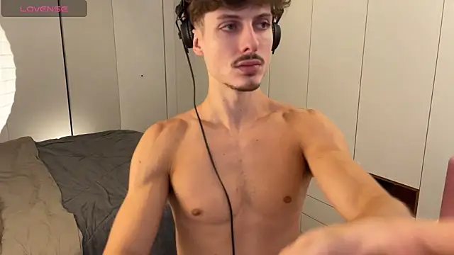 vitoraugustoxxx online show from 10, 2, 2026