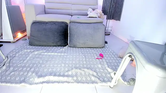 TAHIELA  online show from 10, 3, 2026