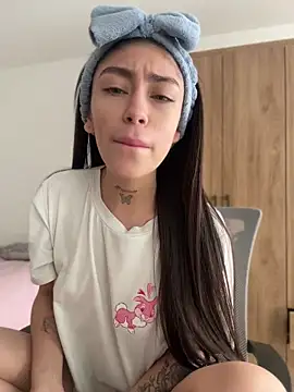 Bonny Eva online show from 19, 7, 2026