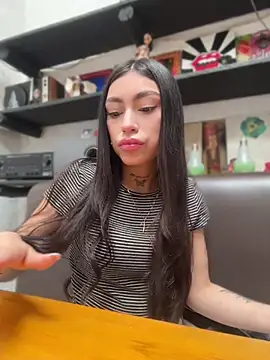 Bonny Eva online show from 22, 7, 2026