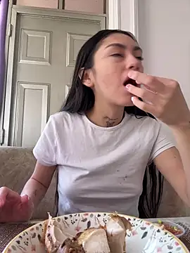 Bonny Eva online show from 12, 4, 2026