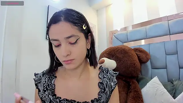 Snapshot of crystalstonee chatting on 1, 6, 2026 crystalstonee online show from 1, 6, 2026