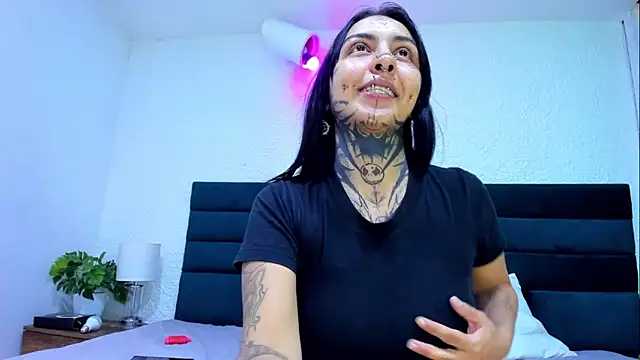 Dahliablack online show from 25, 3, 2026