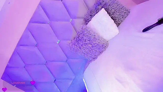 EmmaSweet23 online show from 11, 4, 2026