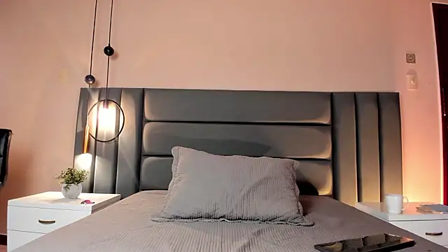 AylaStone online show from 6, 3, 2026