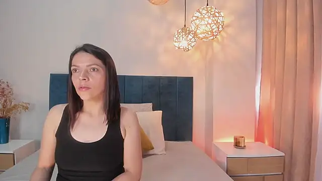 AnnaBroooks online show from 2, 4, 2026