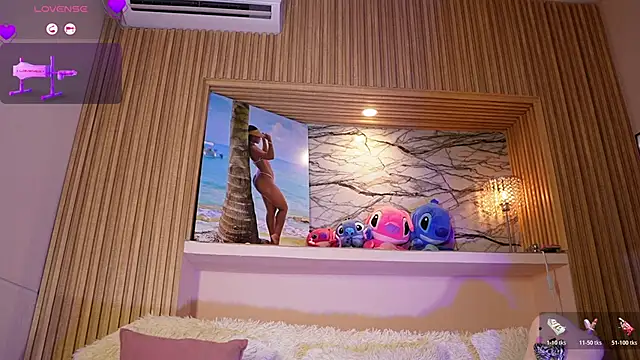 Adriana crof online show from 13, 4, 2026