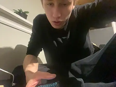 yourwhiteboy1 online show from 15, 3, 2026