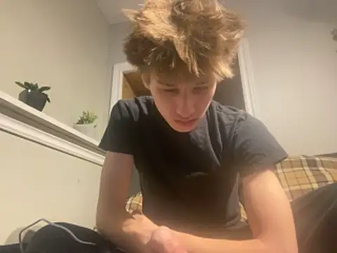 yourwhiteboy1 online show from 4, 3, 2026