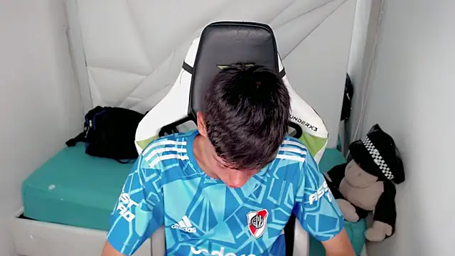 Liarr  online show from 28, 2, 2026