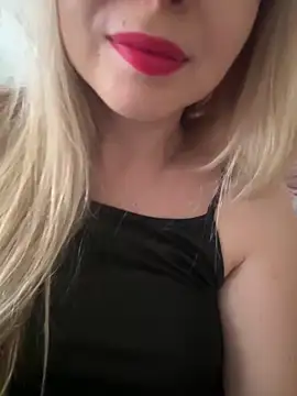 Snapshot of NikkiMis chatting on 26, 3, 2026 NikkiMis online show from 26, 3, 2026