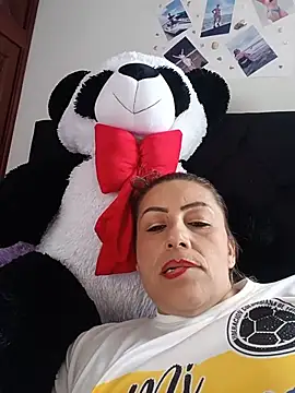 Snapshot of maynor_1998 chatting on 7, 7, 2026 maynor 1998 online show from 7, 7, 2026