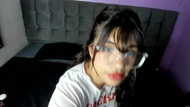 Katty Kiiss  online show from 5, 2, 2026