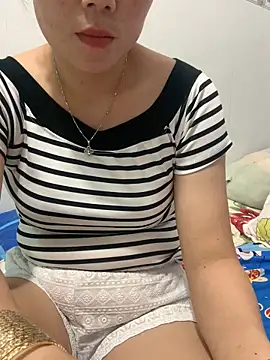 Baby-lovely69 online show from 11, 4, 2026