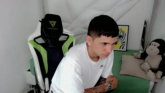 Black diamondd  online show from 4, 2, 2026